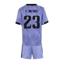 Real Madrid Ferland Mendy #23 Bortedraktsett Barn 2022-23 Kortermet (+ korte bukser)